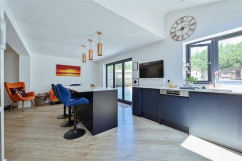 7 Marshalls Way-12.jpg