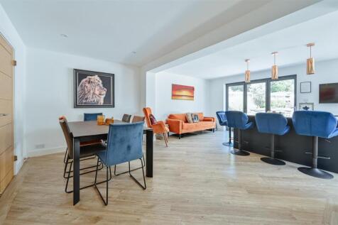 7 Marshalls Way-7.jpg