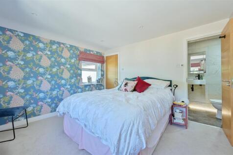 7 Marshalls Way-20.jpg