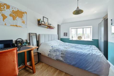 7 Marshalls Way-27.jpg