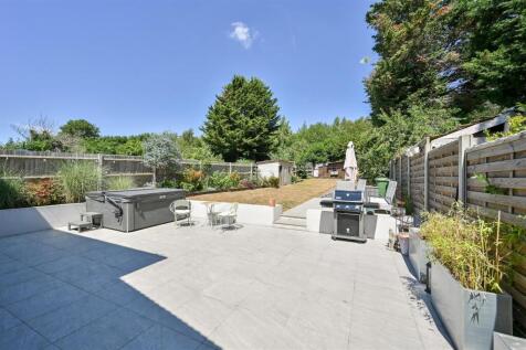 7 Marshalls Way-32.jpg
