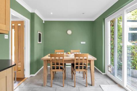 23-Broadfields-22.jpg