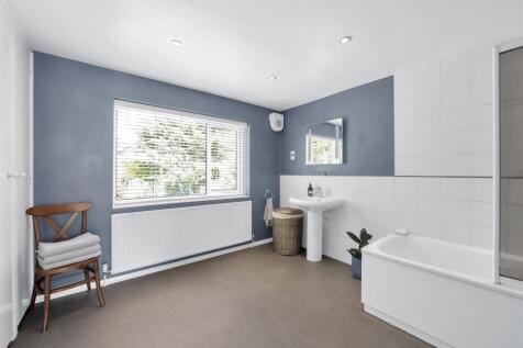 23-Broadfields-11.jpg