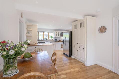 48-kimpton-Road-22.jpg