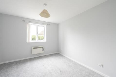 4-Robin-Court-01.jpg