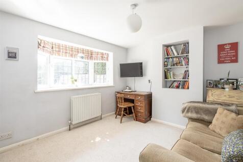 46-kimpton-Road-01.jpg