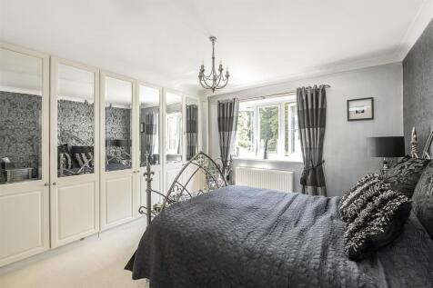 32-Blackmore-Way-15.jpg