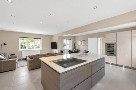 20-Lybury-lane-14.jpg