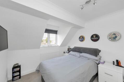 20-Lybury-lane-03.jpg
