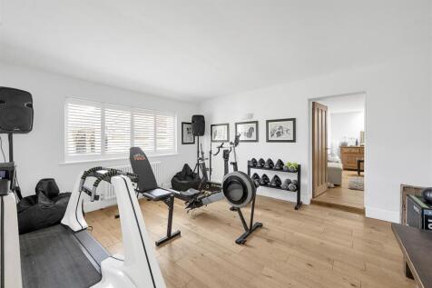 47-roundwood-park-05.jpg