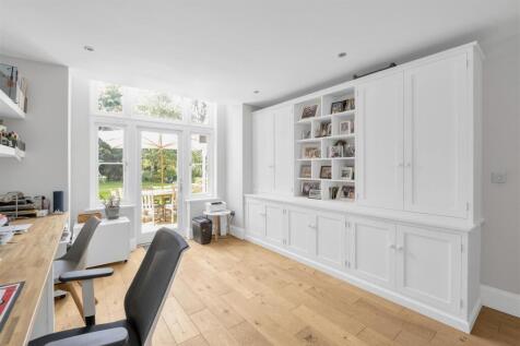 47-roundwood-park-08.jpg
