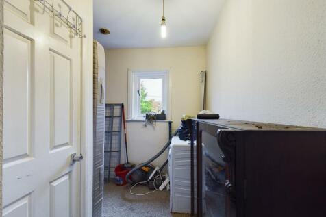 CAM03358G0-PR0072-STILL004.jpg