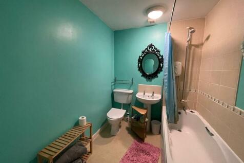bathroom.jpeg