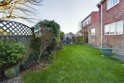 CAM03358G0-PR0148-STILL023.jpg
