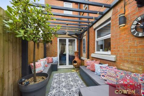 blue sky courtyard.jpg
