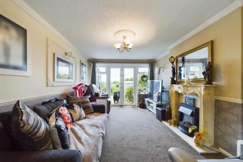 CAM03358G0-PR0099-STILL013.jpg