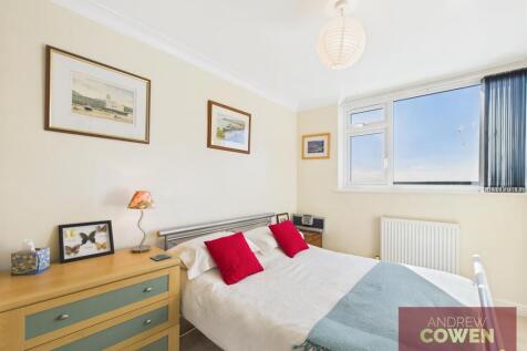 CAM03358G0-PR0208-STILL003.jpg