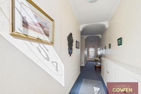 CAM03358G0-PR0208-STILL028.jpg