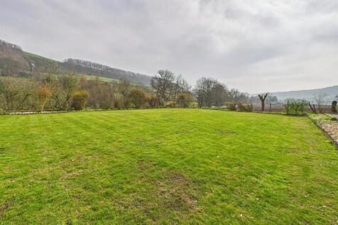 CAM03358G0-PR0195-STILL034.jpg