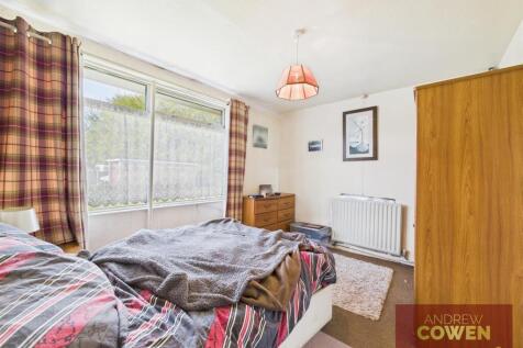 CAM03358G0-PR0218-STILL006.jpg