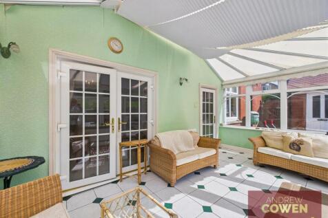 CAM03358G0-PR0220-STILL036.jpg