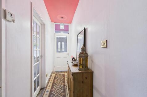 CAM03358G0-PR0213-STILL007.jpg
