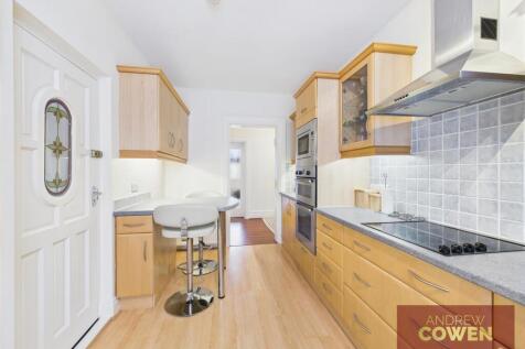 CAM05382G0-PR0010-STILL010.jpg