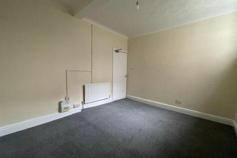Bedroom 2 back.jpg