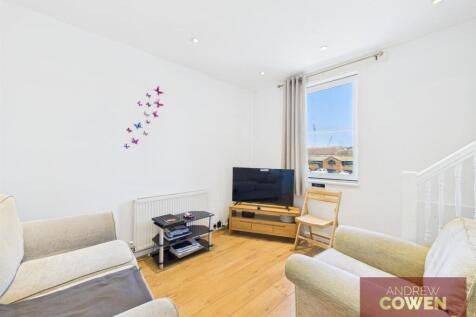 CAM03358G0-PR0203-STILL007.jpg