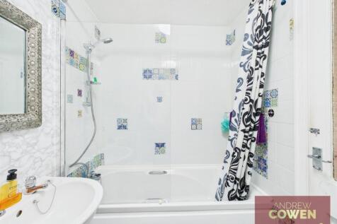 CAM05382G0-PR0036-STILL023.jpg