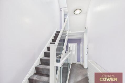 CAM05382G0-PR0044-STILL007.jpg