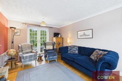 CAM05382G0-PR0039-STILL012.jpg