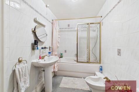 CAM05382G0-PR0045-STILL015.jpg