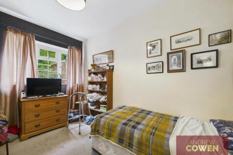 CAM05382G0-PR0055-STILL015.jpg