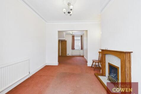 CAM05382G0-PR0064-STILL006.jpg