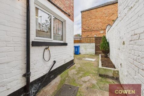 CAM05382G0-PR0064-STILL013.jpg
