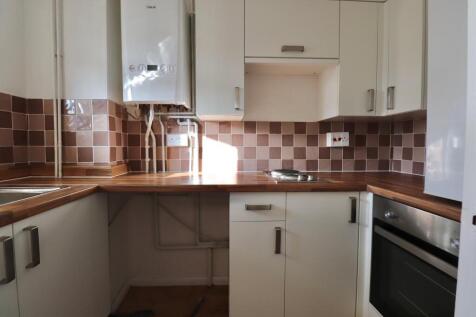 46 park drive kitchen.jpg