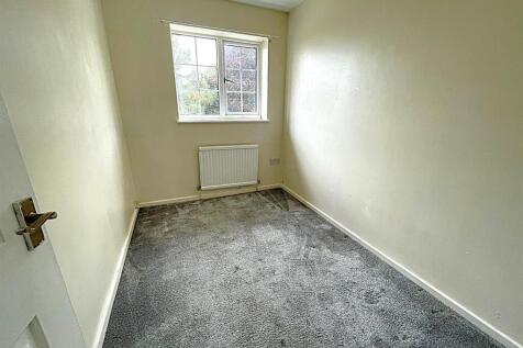 Bed 3.jpg