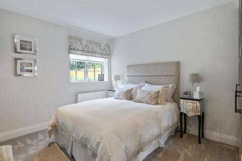 Principal bedroom