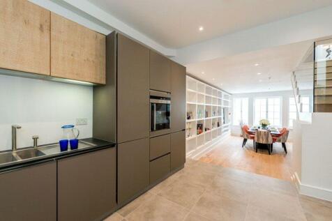 Kitchen / Dining