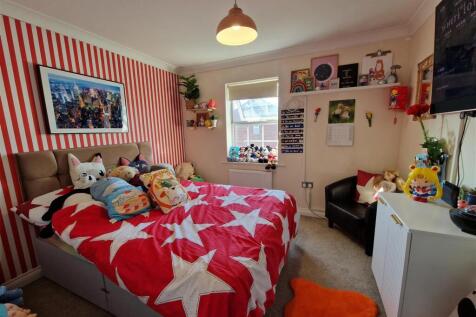 Bedroom photo circus 1.jpg