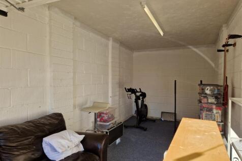 Garage photo circus 1.jpg