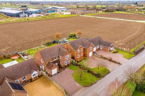 87 Seas End Road (Moulton Seas End)-4.jpg