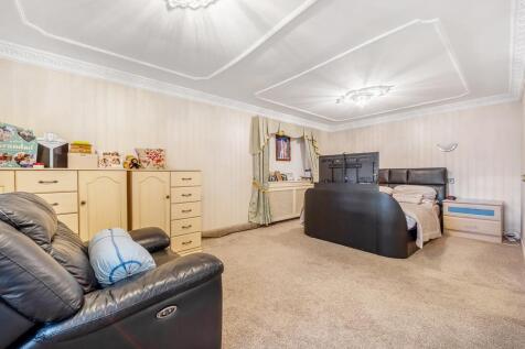 Downstairs Bedroom