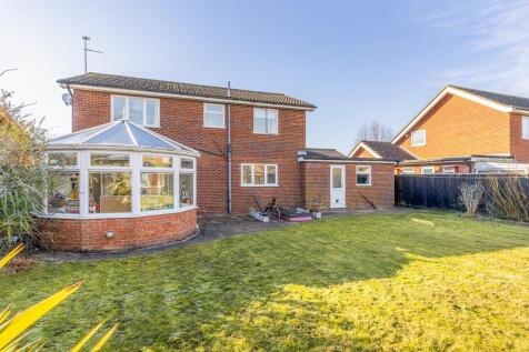 7 Wheatsheaf Close (Holbeach)-16.jpg