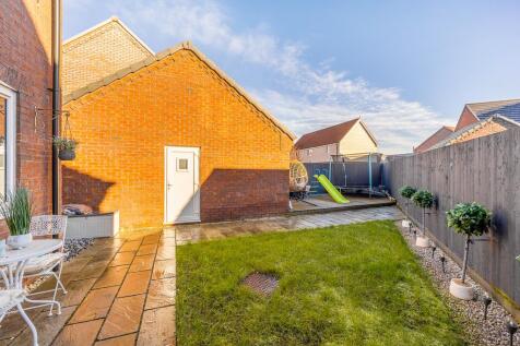 39 Willow Court (Cowbit)-7.jpg