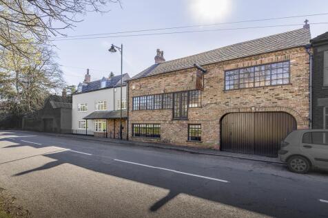 15-16 Cowbit Road  3.jpg