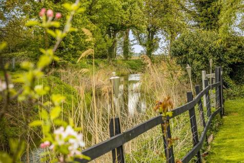 4 Wardentree Lane (Pinchbeck)-25.jpg