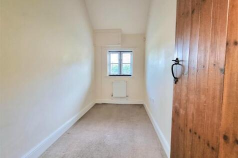 Bedroom 3/Study
