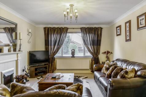 3 Russell Drive (Cowbit)-29.jpg